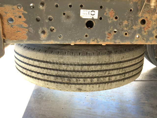 いすゞエルフ平ボディ小型（2t・3t）[写真23]