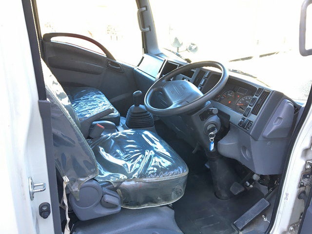 いすゞエルフ平ボディ小型（2t・3t）[写真32]