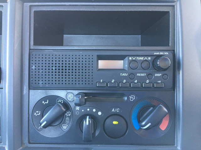 いすゞエルフ平ボディ小型（2t・3t）[写真38]