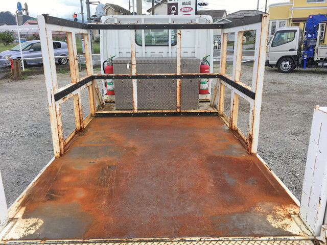 日産アトラス平ボディ小型（2t・3t）[写真09]