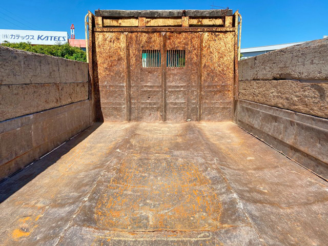 三菱ふそうファイターダンプ中型（4t）[写真13]