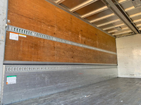 いすゞフォワードアルミウイング中型（4t）[写真13]