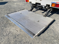 いすゞフォワードアルミウイング中型（4t）[写真18]