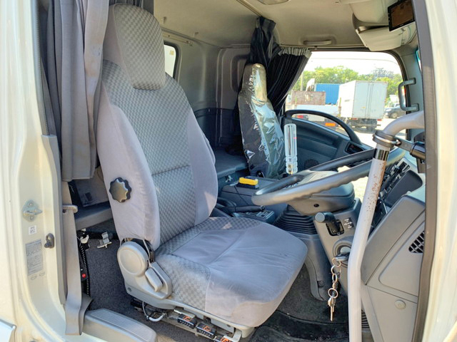 いすゞフォワードアルミウイング中型（4t）[写真31]