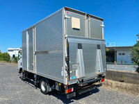 いすゞエルフアルミバン小型（2t・3t）[写真04]
