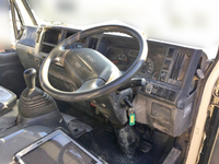 いすゞエルフ平ボディ小型（2t・3t）[写真24]