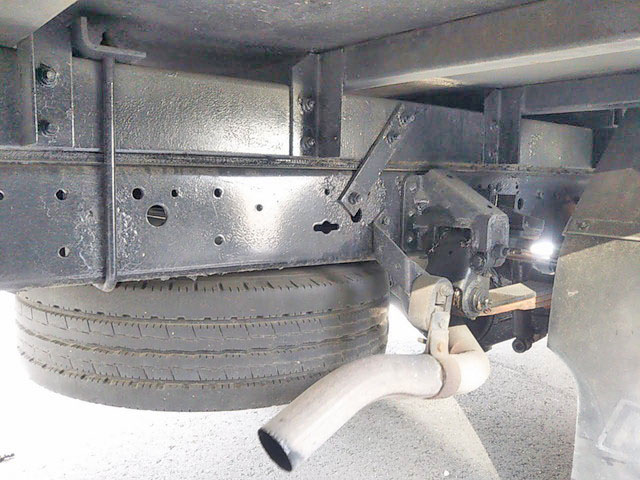 三菱ふそうキャンターアルミバン小型（2t・3t）[写真17]