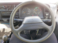 三菱ふそうキャンターアルミバン小型（2t・3t）[写真28]