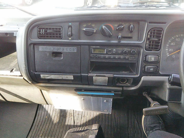 三菱ふそうキャンターアルミバン小型（2t・3t）[写真31]