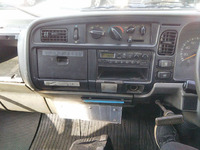 三菱ふそうキャンターアルミバン小型（2t・3t）[写真31]