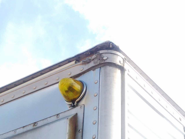 三菱ふそうキャンターアルミバン小型（2t・3t）[写真07]