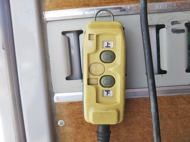 三菱ふそうキャンターアルミバン小型（2t・3t）[写真14]