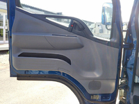 三菱ふそうキャンターアルミバン小型（2t・3t）[写真27]