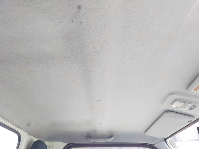 三菱ふそうキャンターアルミバン小型（2t・3t）[写真34]