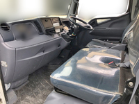 三菱ふそうキャンター平ボディ小型（2t・3t）[写真19]