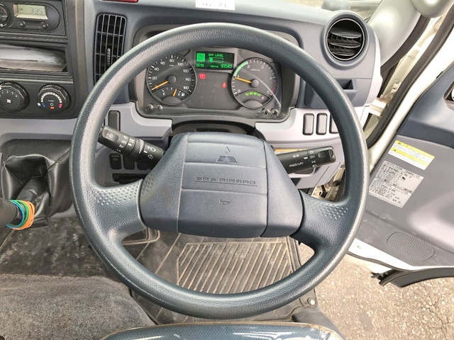 三菱ふそうキャンター平ボディ小型（2t・3t）[写真21]