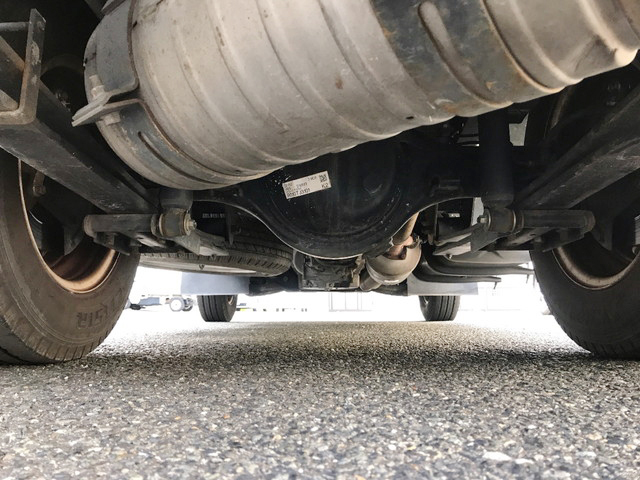 三菱ふそうキャンターガッツ平ボディ小型（2t・3t）[写真11]