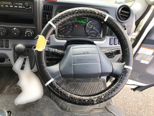 三菱ふそうキャンターガッツ平ボディ小型（2t・3t）[写真20]