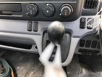 三菱ふそうキャンターガッツ平ボディ小型（2t・3t）[写真22]