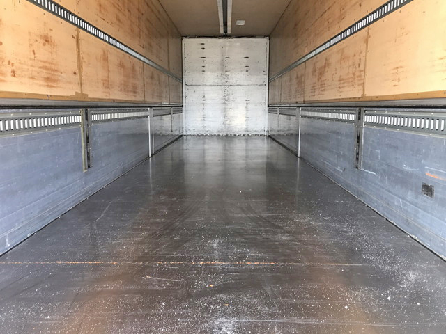 日野プロフィアアルミウイング大型（10t）[写真12]