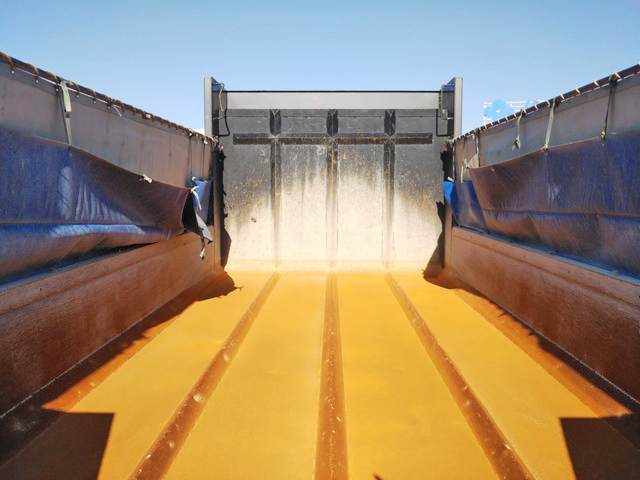 日野プロフィアダンプ大型（10t）[写真13]