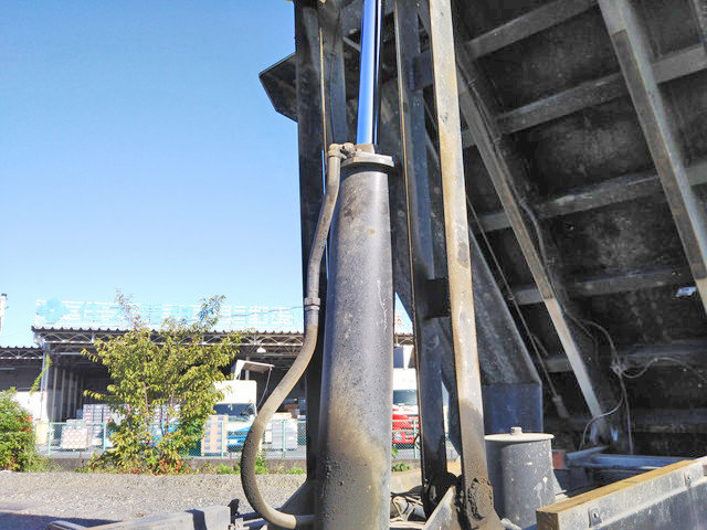 日野プロフィアダンプ大型（10t）[写真20]