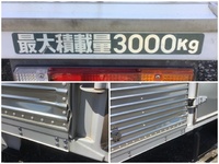 三菱ふそうキャンターアルミバン小型（2t・3t）[写真10]