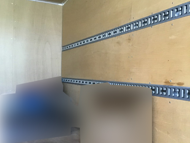 三菱ふそうキャンターアルミバン小型（2t・3t）[写真13]