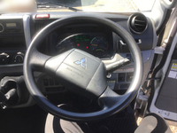 三菱ふそうキャンターアルミバン小型（2t・3t）[写真32]