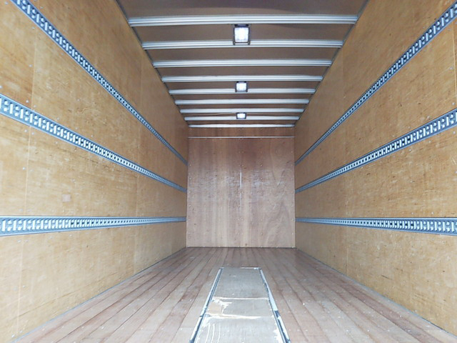 日野レンジャーアルミバン中型（4t）[写真10]