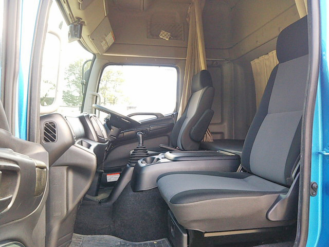 日野レンジャーアルミバン中型（4t）[写真31]