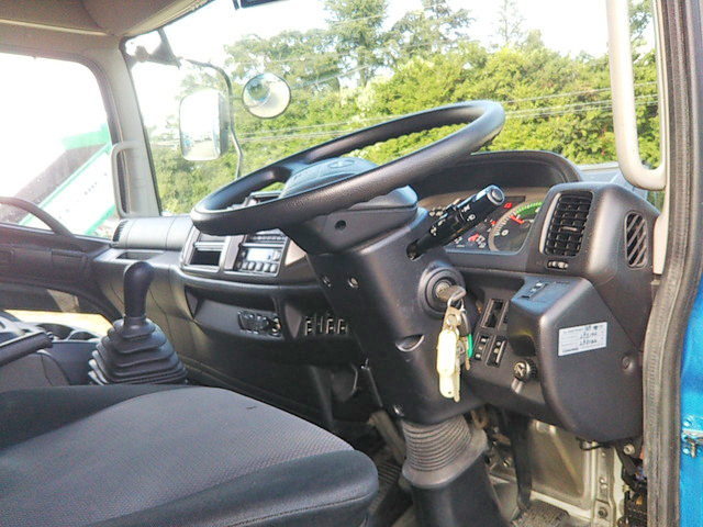 日野レンジャーアルミバン中型（4t）[写真33]