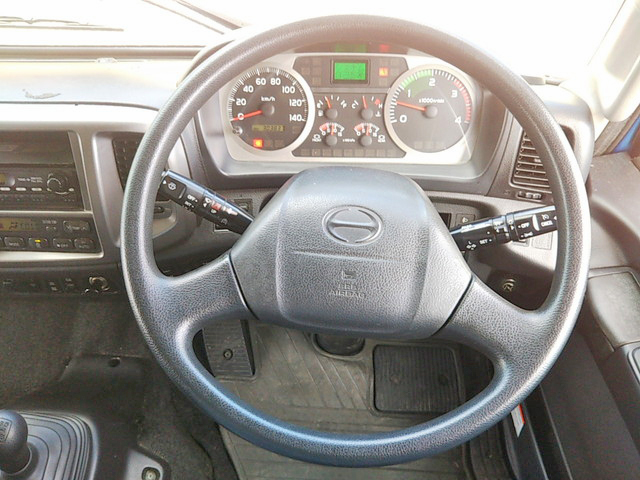 日野レンジャーアルミバン中型（4t）[写真35]