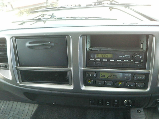 日野レンジャーアルミバン中型（4t）[写真36]