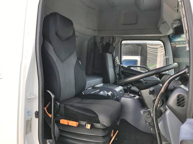 日野プロフィアアルミウイング大型（10t）[写真33]