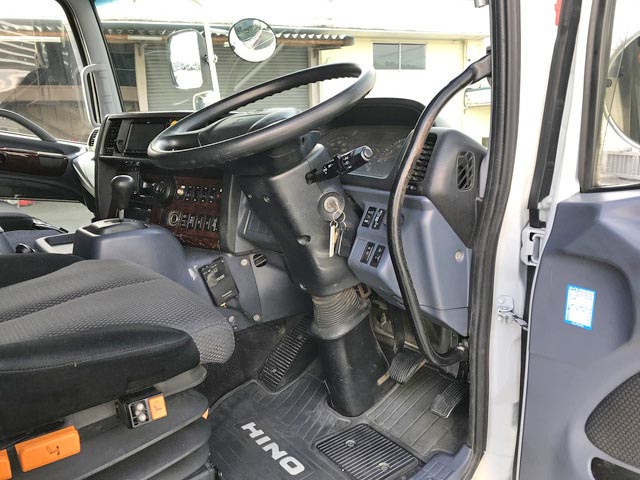 日野プロフィアアルミウイング大型（10t）[写真34]