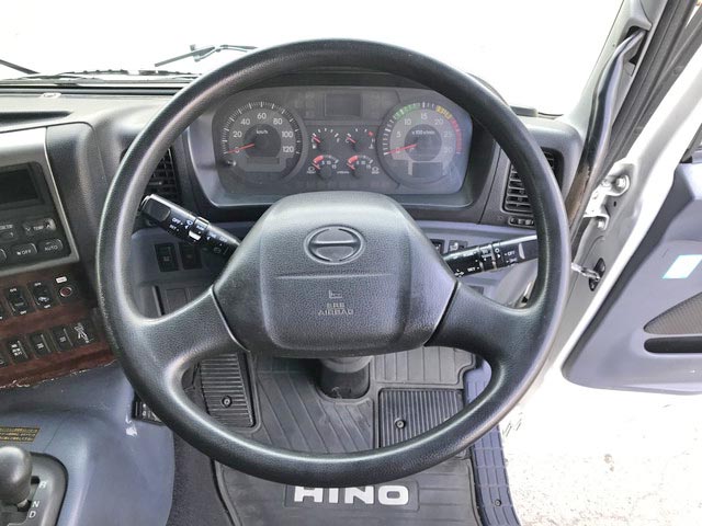 日野プロフィアアルミウイング大型（10t）[写真35]