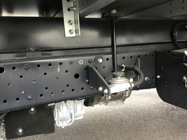 いすゞエルフアルミバン小型（2t・3t）[写真14]