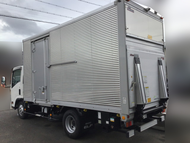 いすゞエルフアルミバン小型（2t・3t）[写真03]