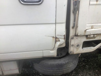 いすゞエルフダブルキャブ（Wキャブ）小型（2t・3t）[写真10]