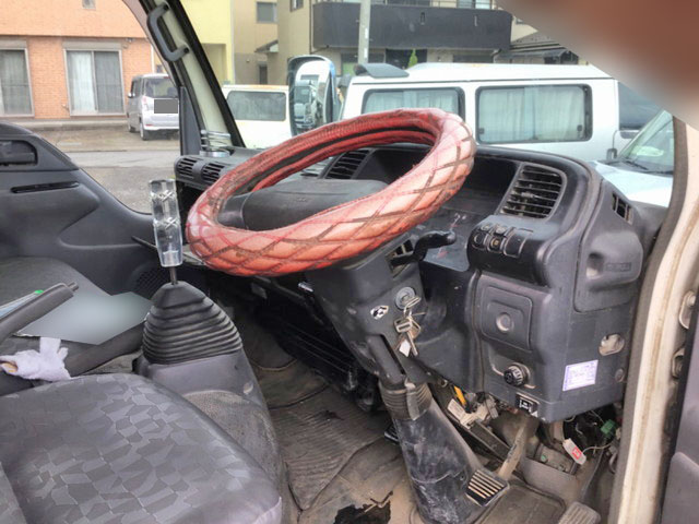 いすゞエルフダブルキャブ（Wキャブ）小型（2t・3t）[写真17]