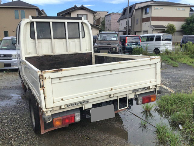 いすゞエルフダブルキャブ（Wキャブ）小型（2t・3t）[写真02]