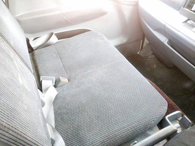 三菱ふそうキャンター平ボディ小型（2t・3t）[写真15]