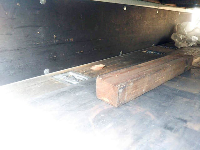 三菱ふそうキャンター平ボディ小型（2t・3t）[写真07]