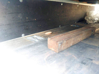 三菱ふそうキャンター平ボディ小型（2t・3t）[写真07]