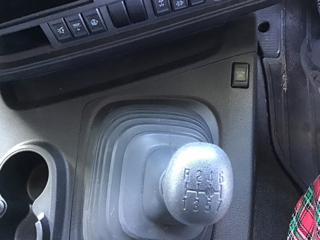 いすゞギガアルミウイング大型（10t）[写真26]