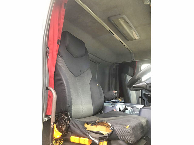 日野プロフィアアルミウイング大型（10t）[写真23]