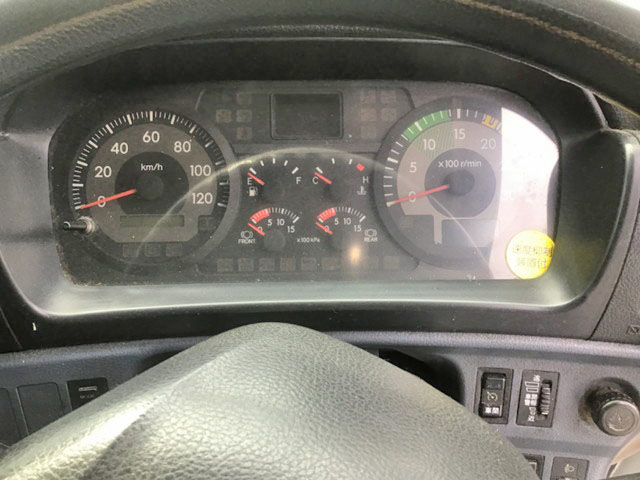 日野プロフィアアルミウイング大型（10t）[写真29]