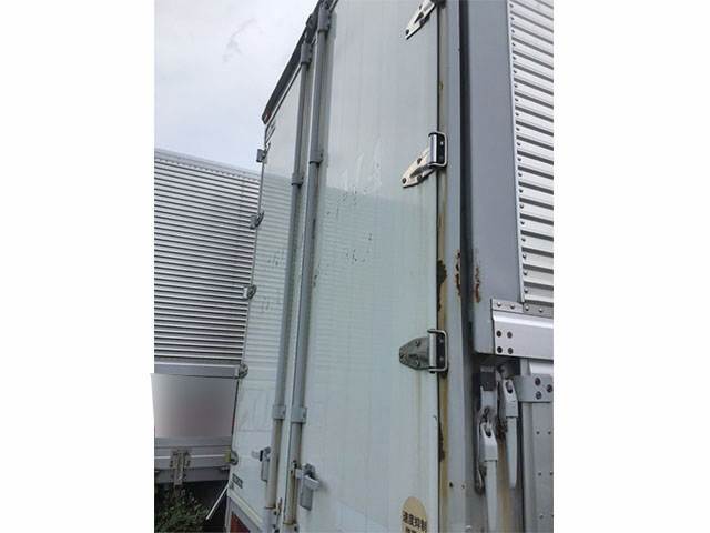 日野プロフィアアルミウイング大型（10t）[写真03]