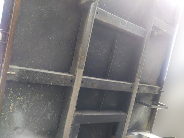 三菱ふそうキャンターダンプ小型（2t・3t）[写真09]